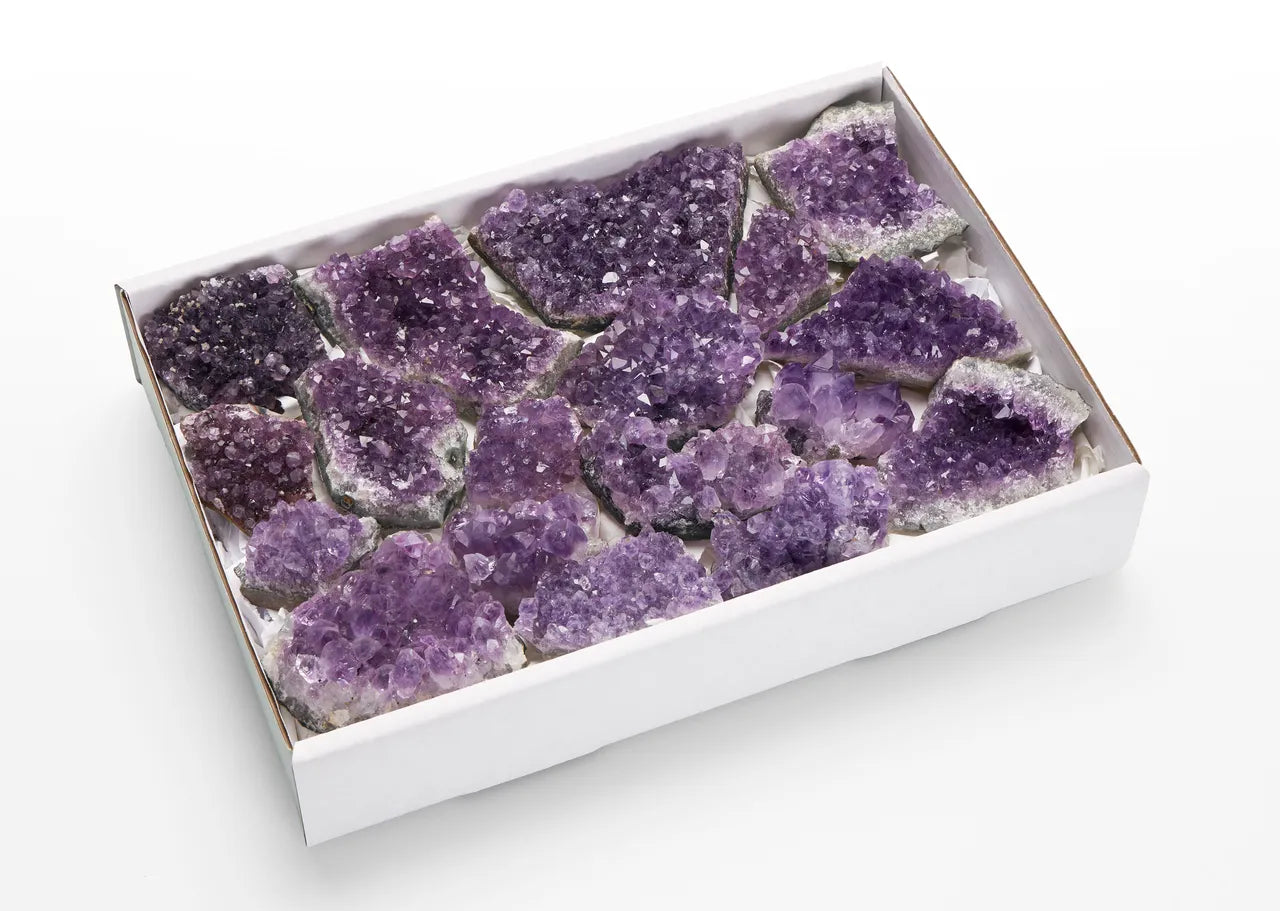 box d’Améthyste d’Uruguay, druzes de belle qualité, belle couleur, poids 1,8 kg environ