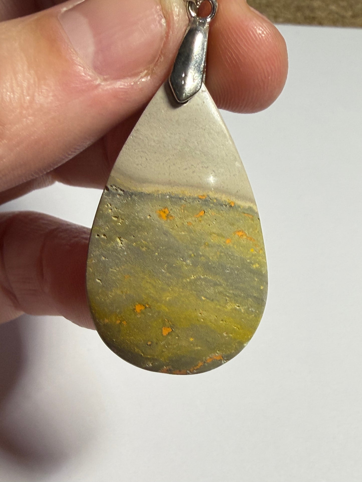 Pendentif cabochon Jaspe BumbleBee d’Indonésie