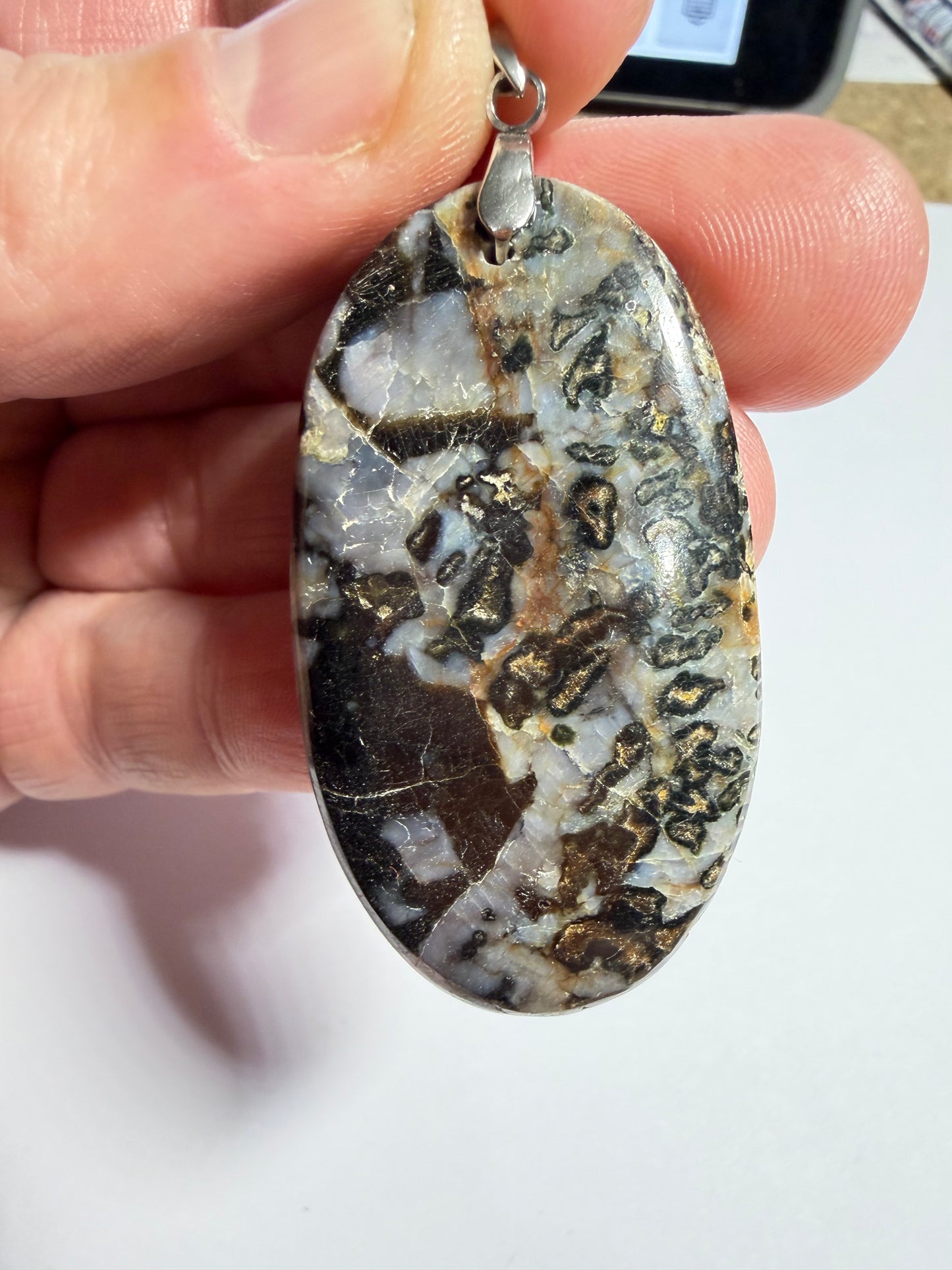 Pendentif cabochon Merlinite