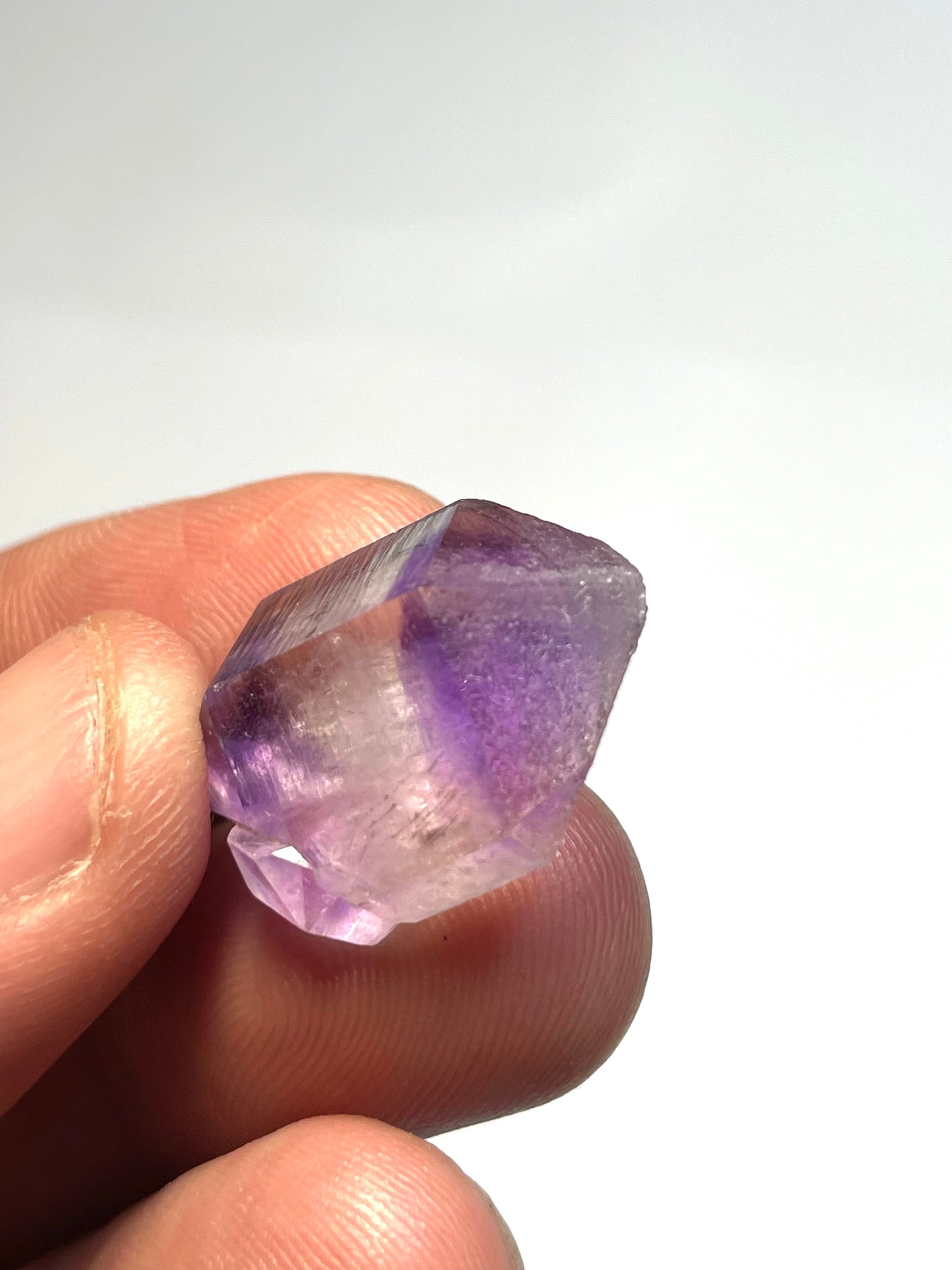 Cristal flottant d’Améthyste, province de Tata, Maroc