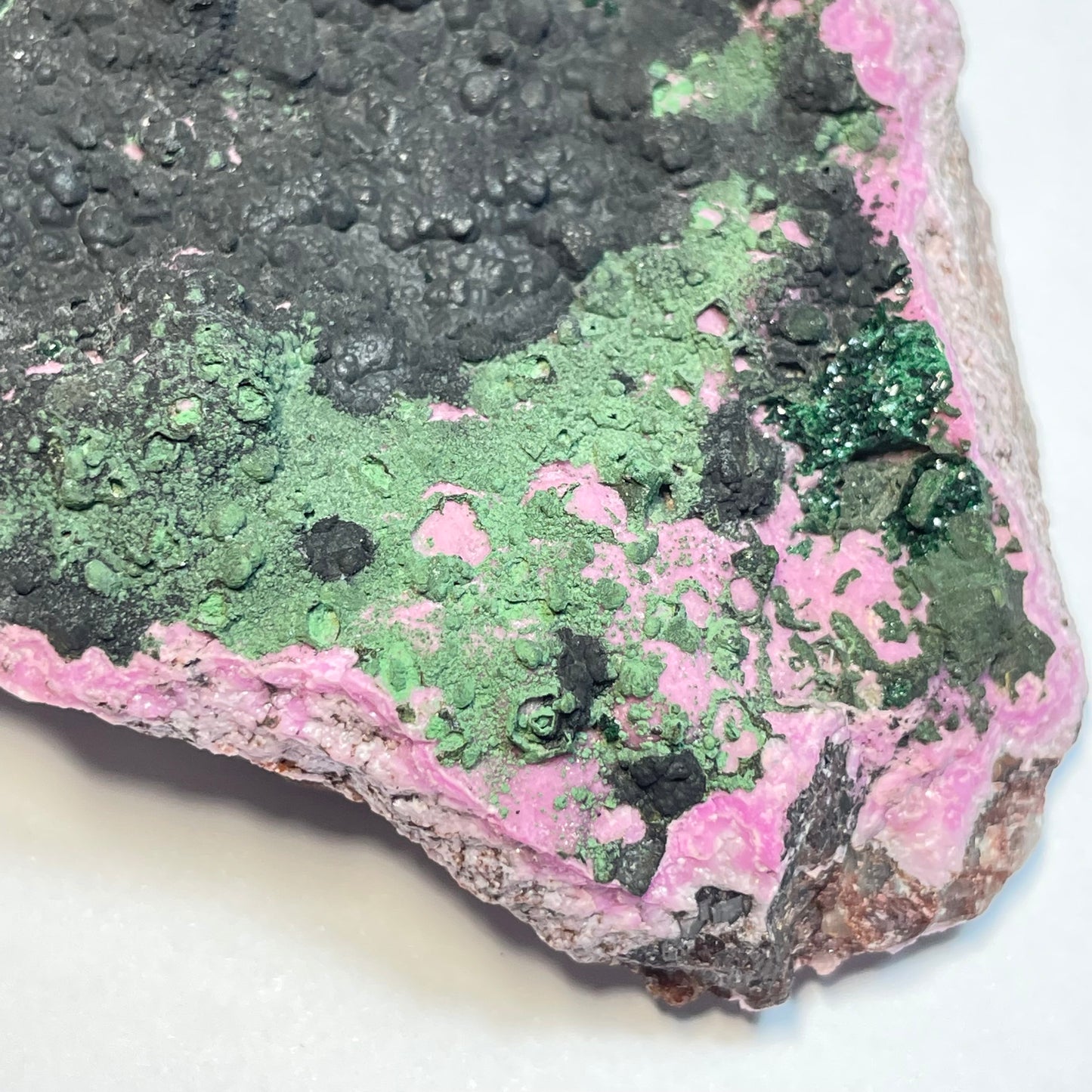 Malachite sur Cobaltocalcite, Kolwezi, Rép. Dém. du Congo