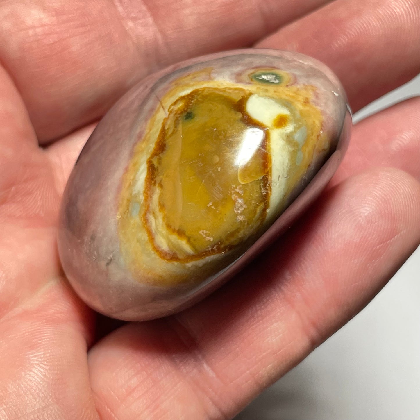 Jaspe Impérial de Madagascar, galet de grande taille