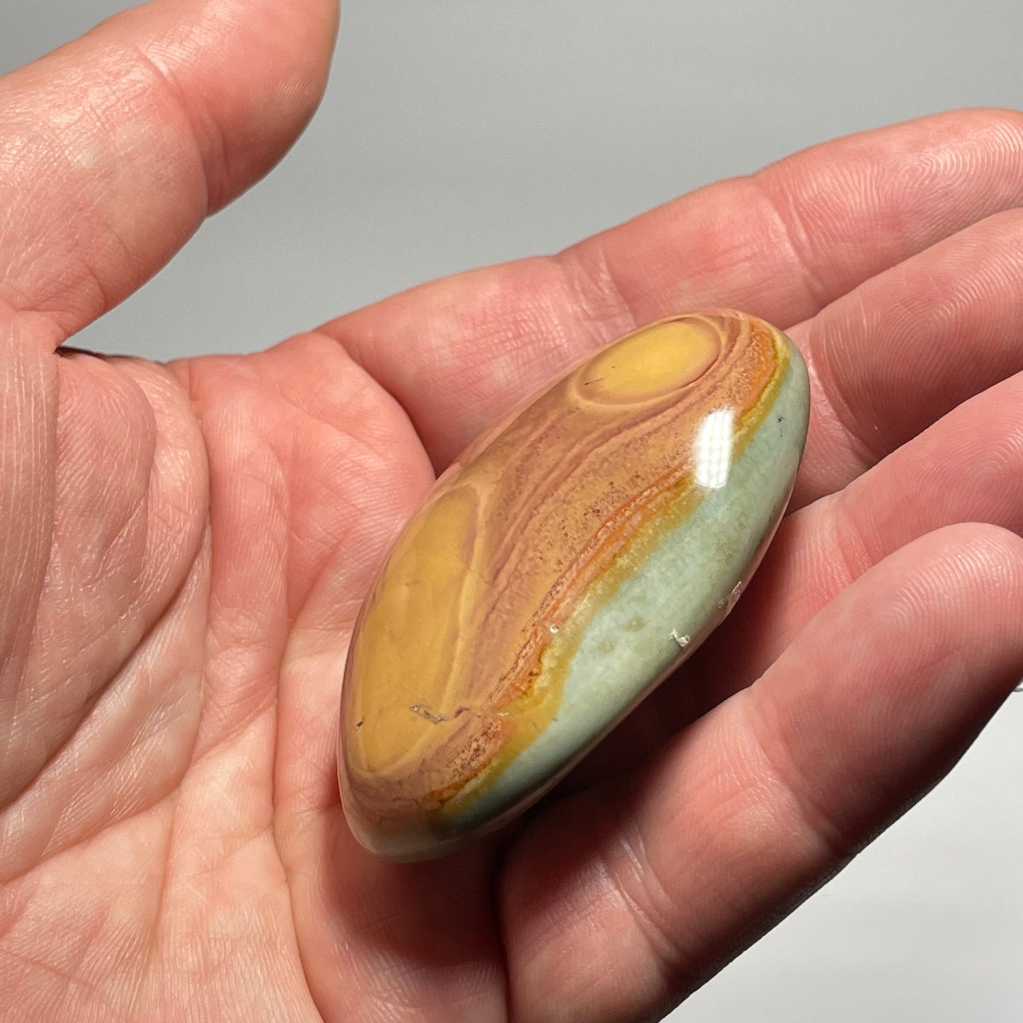 Jaspe Impérial de Madagascar, galet de grande taille