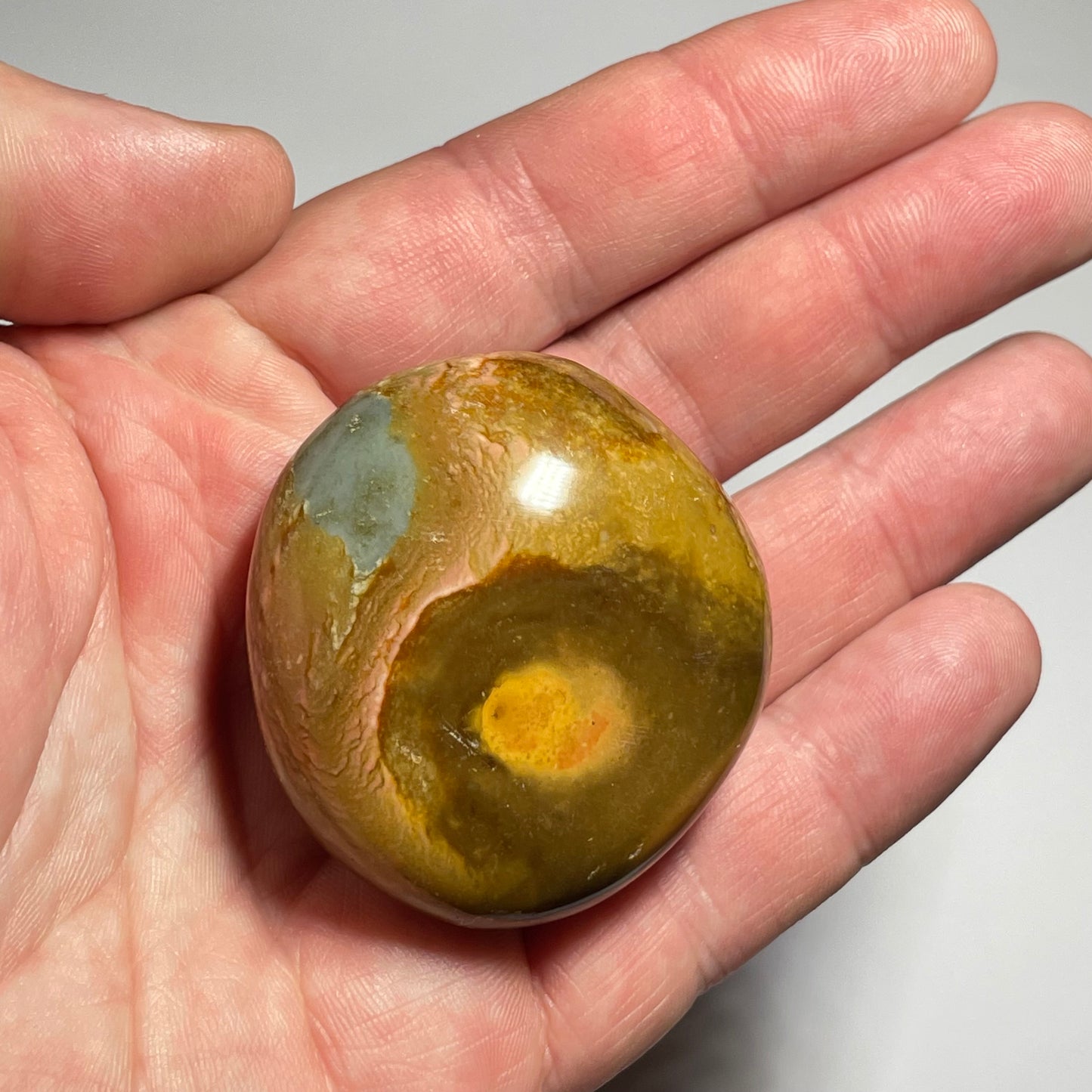 Jaspe Impérial de Madagascar, galet de grande taille