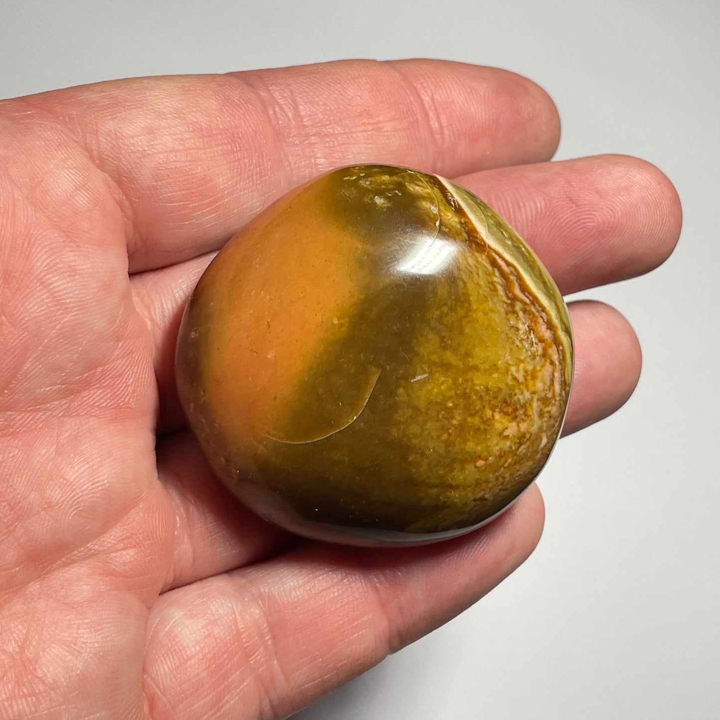 Jaspe Impérial de Madagascar, galet de grande taille