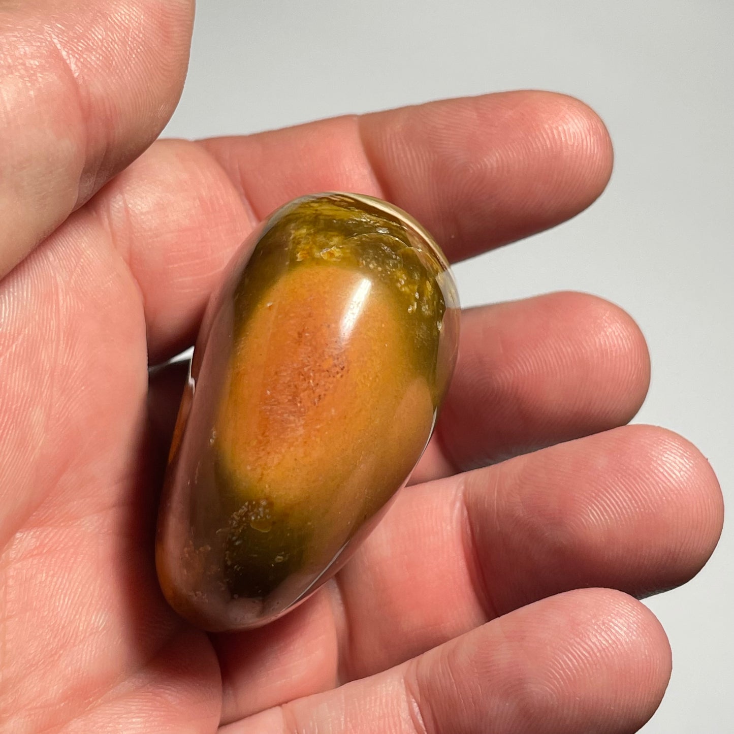 Jaspe Impérial de Madagascar, galet de grande taille