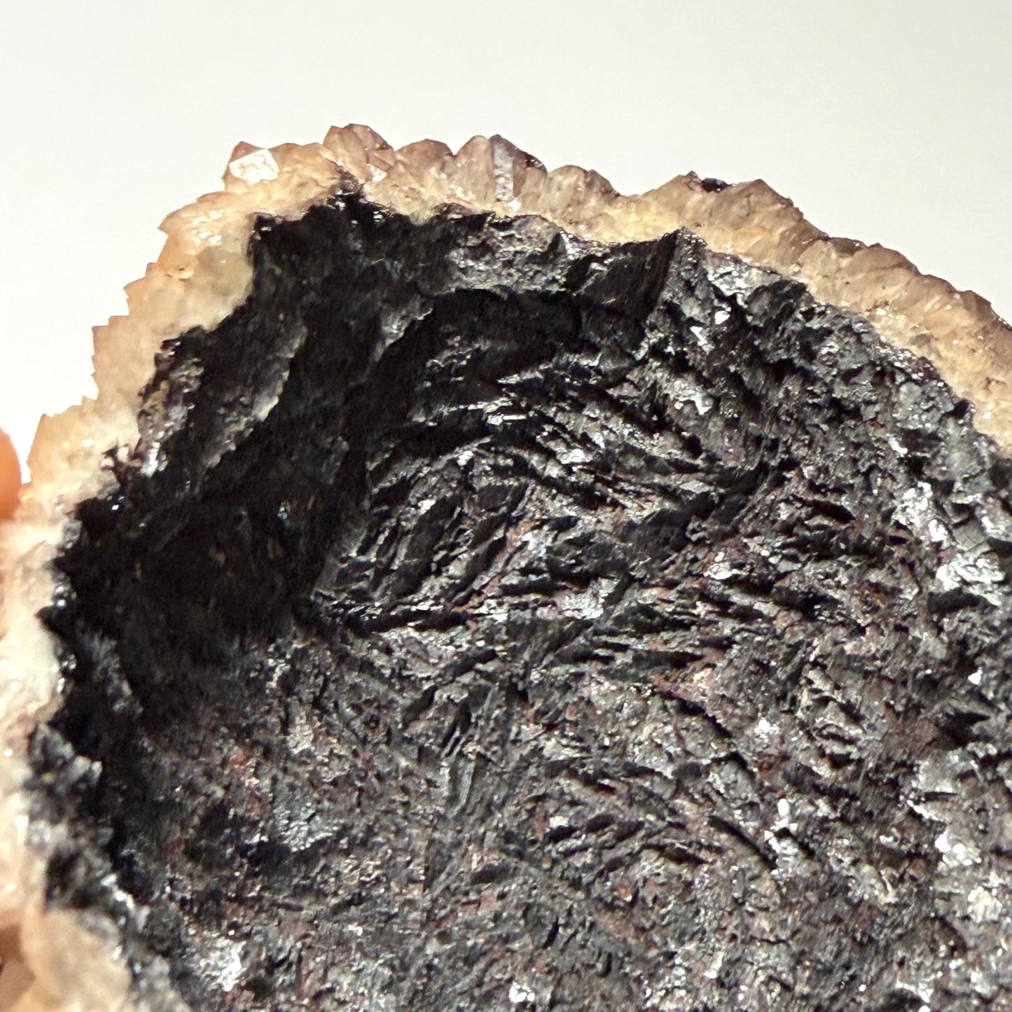 Hématite sur Quartz de Sainte Marie aux Mines, Alsace