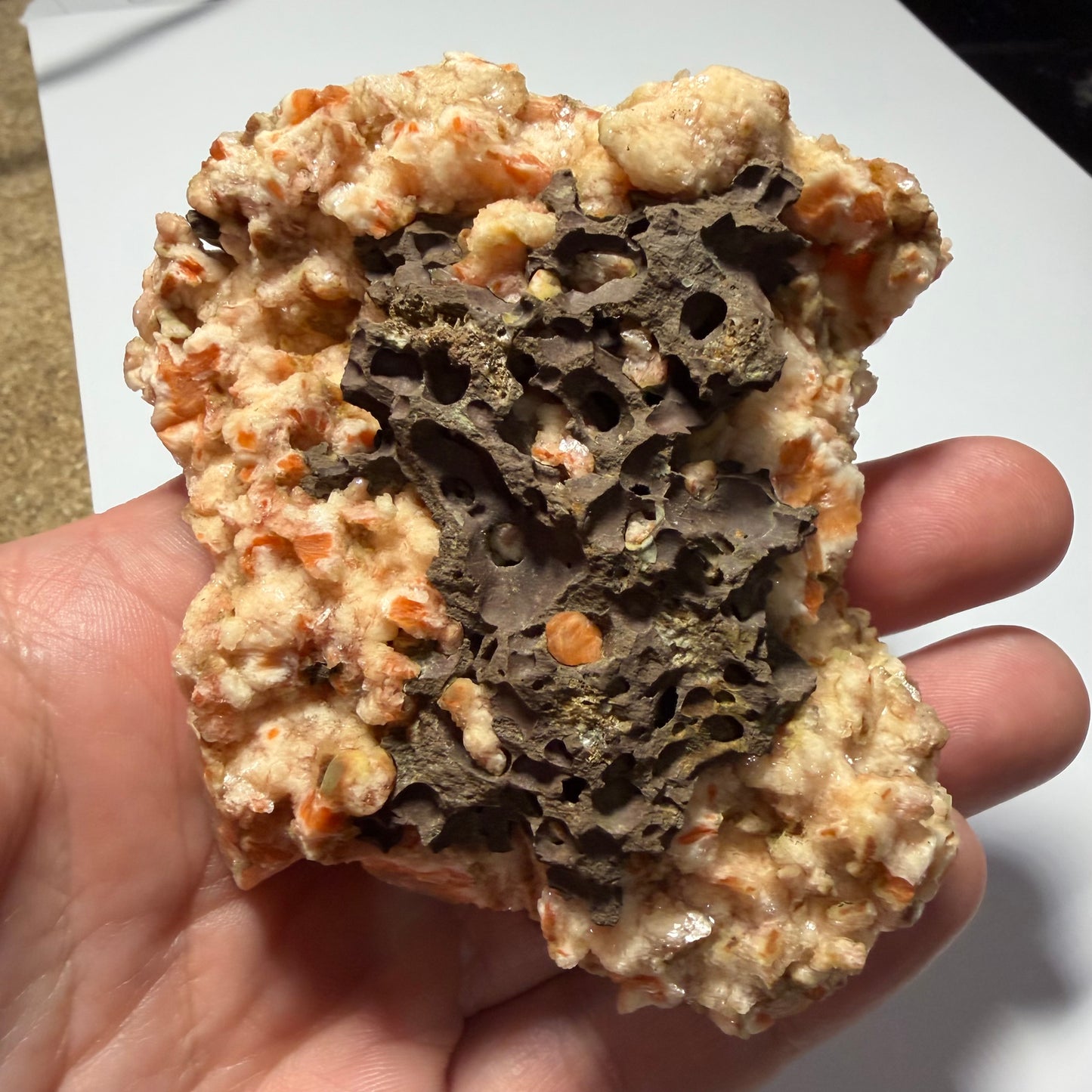 # Heulandite rose, Maharashtra, Inde  (moyenne)