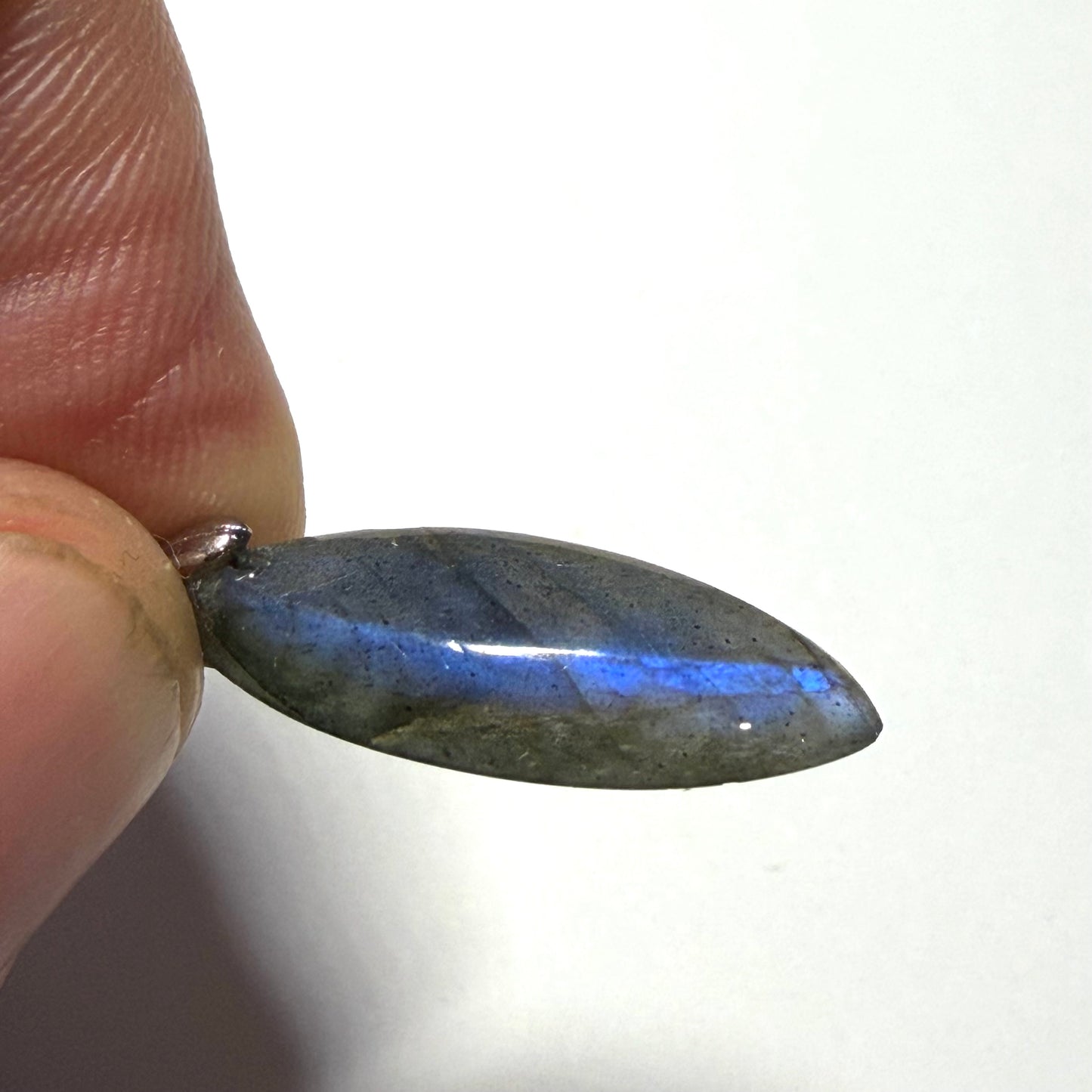 Pendentif cabochon Labradorite de Madagascar