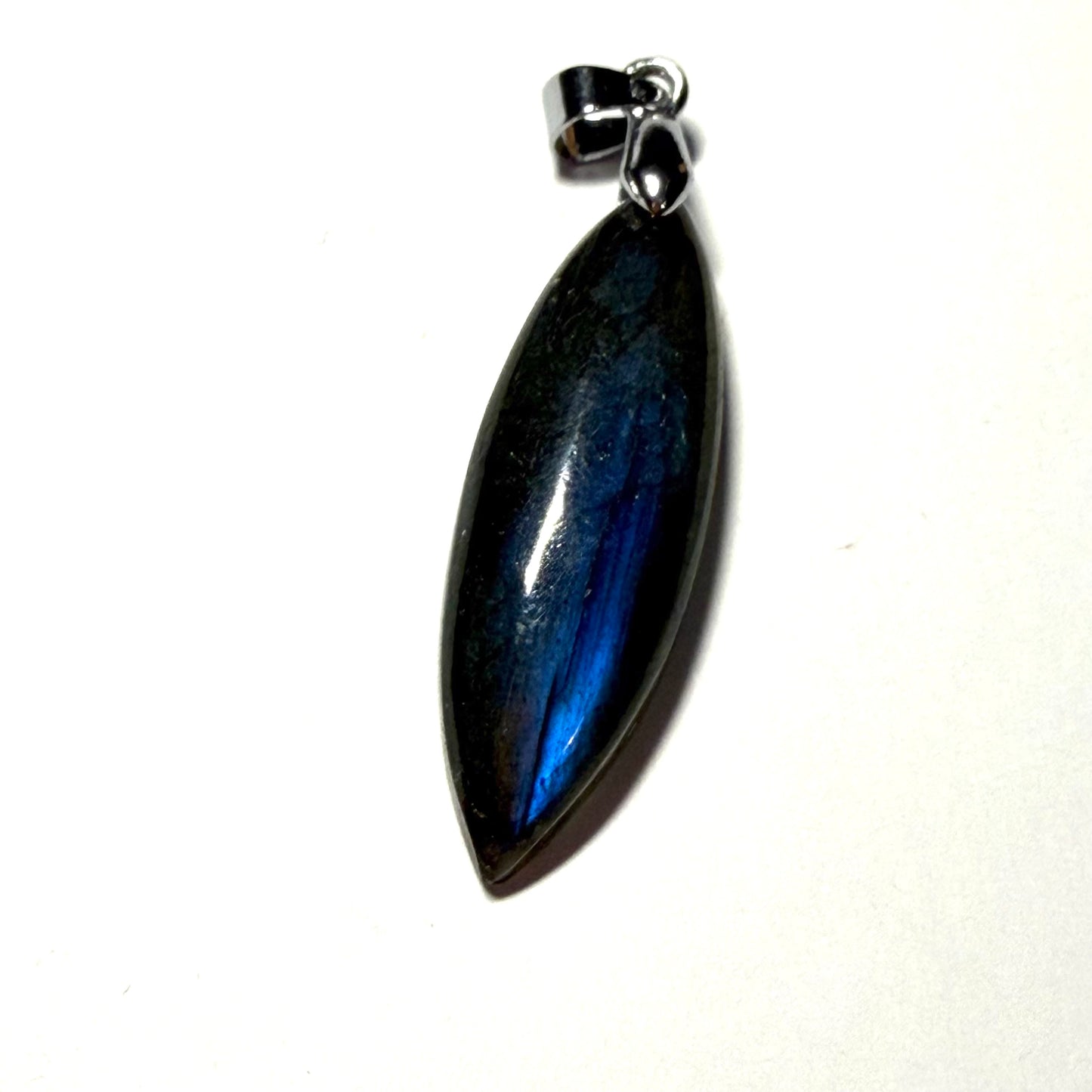 Pendentif cabochon Labradorite de Madagascar