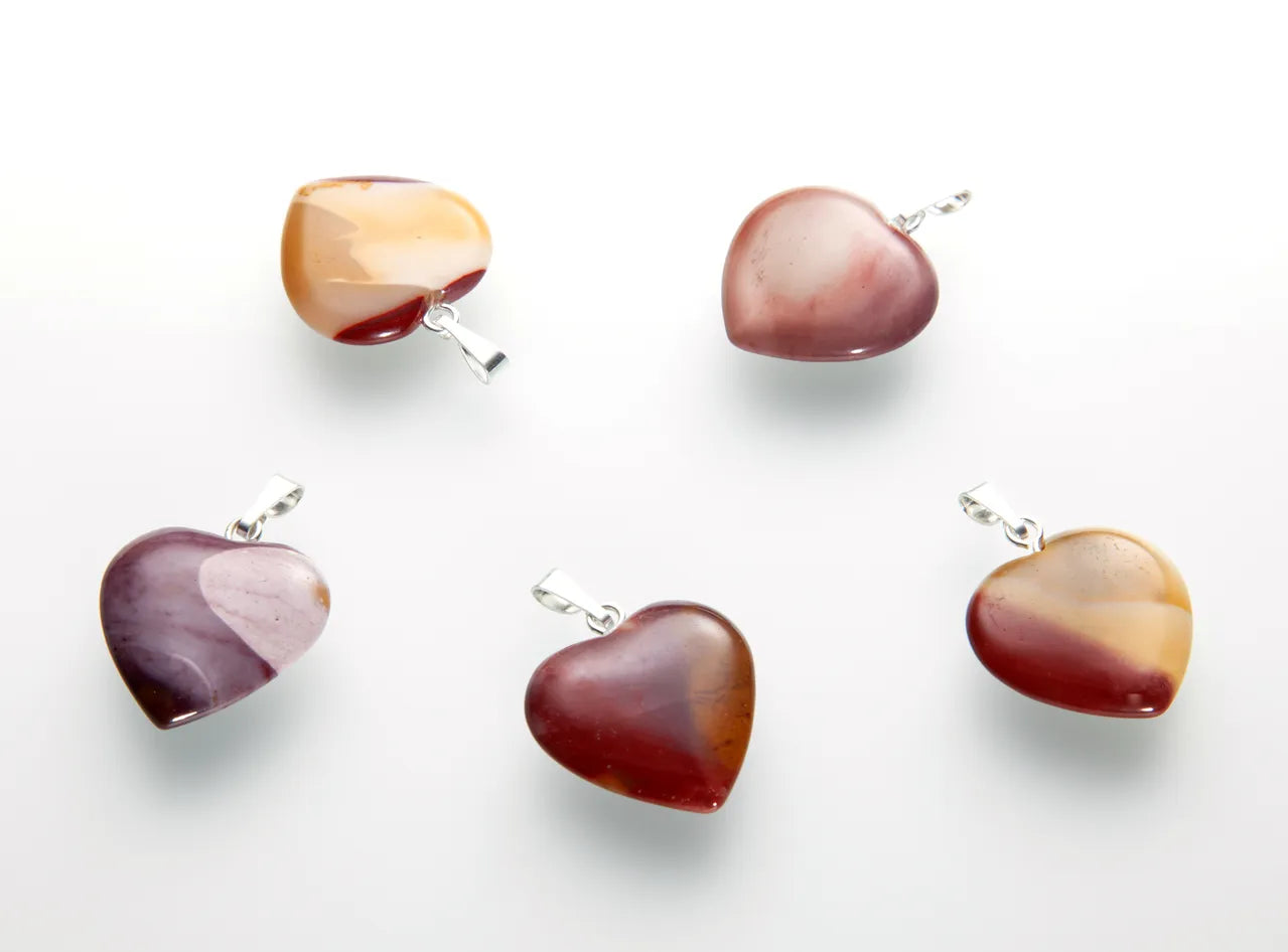 Pendentif Coeur en pierre naturelle, avec cordon